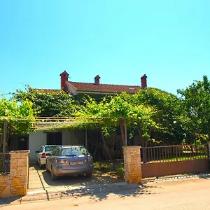 Apartmensts Nikola 1023 Apartman